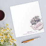 Bloc de notas de regalo de profesores de tetera y<br><div class="desc">Este bloc de notas personalizado es el regalo perfecto para cualquier profesor que ame un poco de humor. Con un diseño encantador con una tetera que brota flores y el juego de palabras "una nota de tu TEA-CHER", este bloc de notas ofrece una manera lúdica para que los profesores anoten...</div>