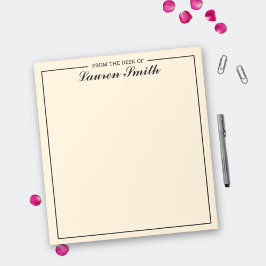 Bloc De Notas Desde El Escritorio De La Elegante Crema Minimalis