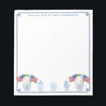 Bloc De Notas Desde El Escritorio De | Moda Chinoiserie american<br><div class="desc">Nota elegante que puede personalizar con su propio texto incluyendo un nombre. El diseño incluye un borde de esquina de la llave griega con imágenes de jarrón de jengibre en color agua. Estas jarras de jengibre y las banderas de EE.UU. fueron pintadas a mano originalmente por mí antes de ser...</div>