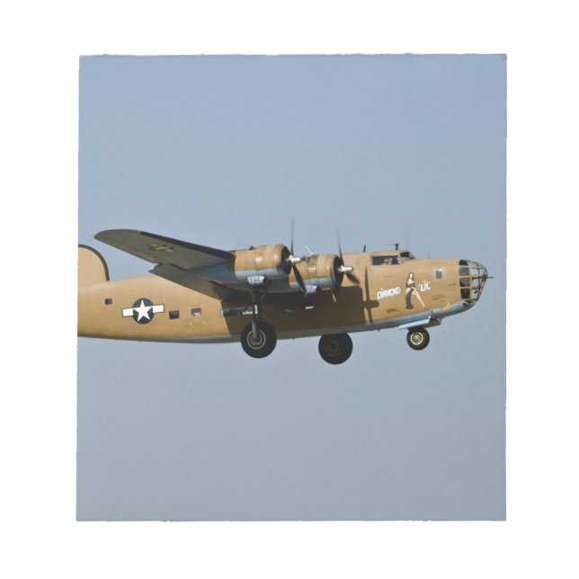 Bloc De Notas Diamond Lil B-24 Bomber, aterrizando en Oshkosh, (Frente)