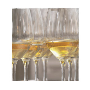 Bloc De Notas dos filas de copas de degustación de vino con lujo