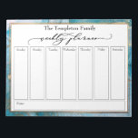 Bloc De Notas Elegante Guión Semanal Planner Arte Verde azulado<br><div class="desc">En este diseño artístico audaz, la frase "semanal planner" se representó en un precioso tipo de letra de guión de lujo y se ha colocado, como gráfico, en la parte superior de la página. Utilice los campos de plantilla para agregar los detalles que considere oportunos. Detrás de todos los elementos...</div>