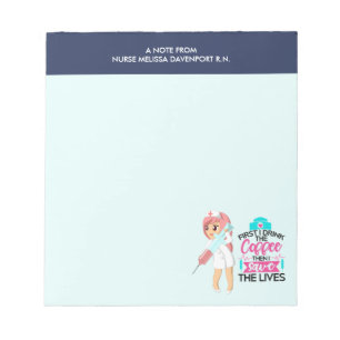 Bloc De Notas Enfermera divertida diciendo con gran aguja hipodé