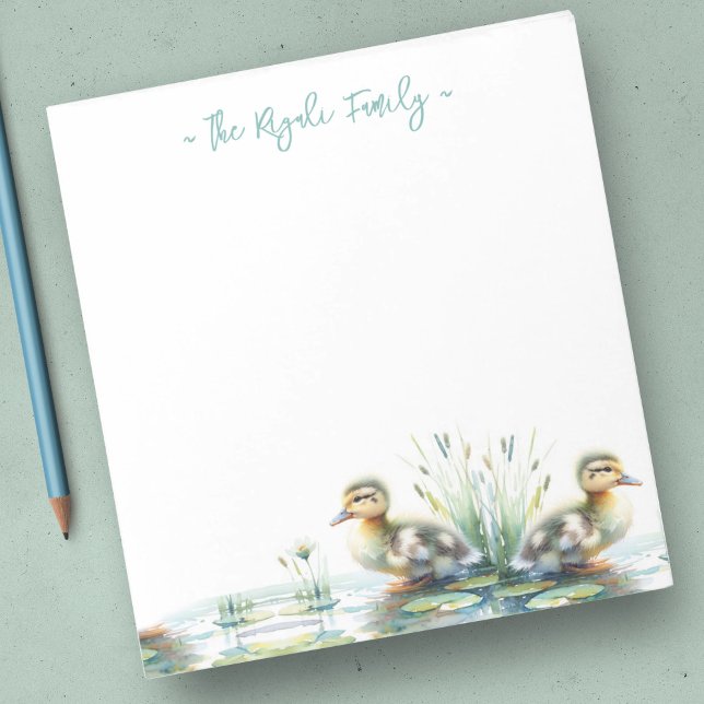 Bloc De Notas Estacionamiento personalizado de los patos de agua (Duck notepads feature a bottom boarder of watercolor ducklings. Personalized custom template)