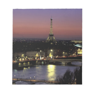 Bloc De Notas Europa, Francia, París, Vista al atardecer de la T