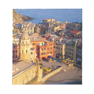 Bloc De Notas Europa, Italia, Cinque Terre. Pueblo de Vernazza
