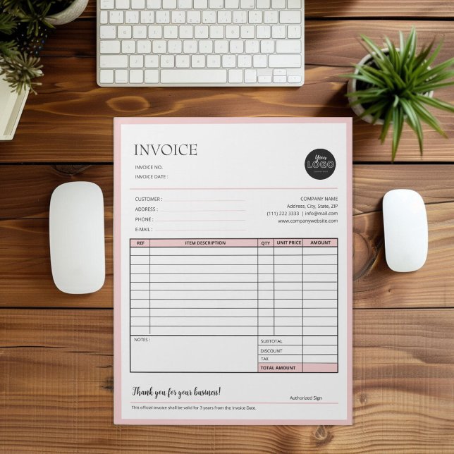 Bloc De Notas Factura de cotización profesional moderna (Modern Professional Business Quotation Invoice Notepad desk top mock up)
