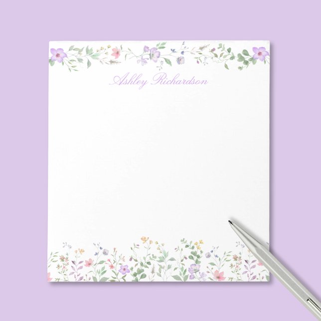 Bloc De Notas Flor silvestre personalizada (elegant pretty girly wildflower floral notepad with custom name monogram in script calligraphy)