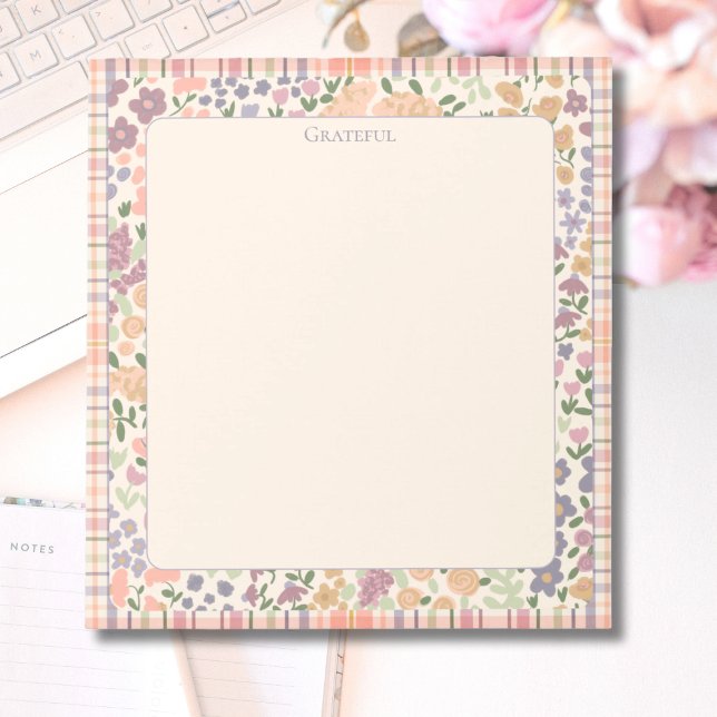 Bloc de notas floral a cuadros “Agradecido” – Pape (Floral Plaid “Grateful” Notepad – Pastel Stationery for Notes & Lists)