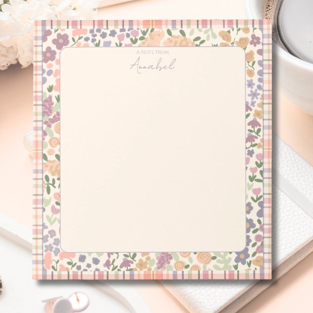 Bloc de notas floral de cuadros pastel con persona (Plaid Floral Personalized Notepad)