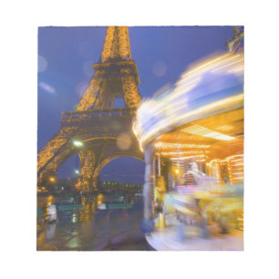 Bloc De Notas Francia, París. Torre Eiffel en niebla crepuscular