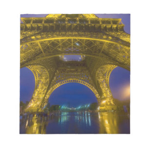 Bloc De Notas Francia, París. Torre Eiffel iluminada por