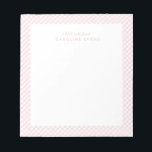 Bloc De Notas Gigante rosa dulce simple personalizado<br><div class="desc">Con su bonito marco de gingham rosa, este bloc de notas es la forma perfecta de enviar una dulce nota personalizada. El texto dice "una pequeña nota desde" e incluye espacio para un nombre, pero se puede editar para decir lo que quieras. Hace un gran obsequio de medias para una...</div>