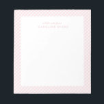 Bloc De Notas Gigante rosa dulce simple personalizado<br><div class="desc">Con su bonito marco de gingham rosa, este bloc de notas es la forma perfecta de enviar una dulce nota personalizada. El texto dice "una pequeña nota desde" e incluye espacio para un nombre, pero se puede editar para decir lo que quieras. Hace un gran obsequio de medias para una...</div>