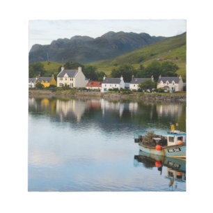 Bloc De Notas Hermosa foto de pequeño pueblo de Dornie con