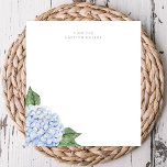 Bloc De Notas Hidrangea azul Bloom acuático personalizado<br><div class="desc">Esta hermosa nota tiene un diseño de hidrangea acuarela en azul. Agregue su personalización utilizando el formulario de plantilla. Para cambiar el tipo de letra,  estilo o disposición,  seleccione la opción "personalizar más adelante".</div>