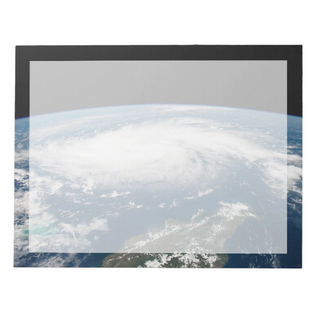 Bloc De Notas Huracán Dorian Sobre El Océano Atlántico. (Frente)