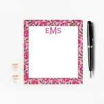 Bloc De Notas Impresión de bloques rosados monograma, floral<br><div class="desc">¡personalizar este bloc de notas con las iniciales para una apariencia verdaderamente personalizado!</div>