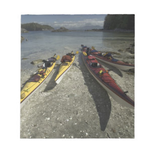 Bloc De Notas Kayaks en la isla Dicebox, grupo Broken Island,