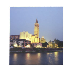 Bloc De Notas La iglesia de Sant'Anastasia en Verona, Italia.