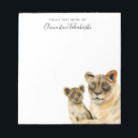 Bloc De Notas León | Madre y Personalizado de club<br><div class="desc">Esta es una pintura acuarela de una madre león y su cachorro. Ella tiene el brazo extendido alrededor de su cachorro como si estuviera protegiendo a su bebé. Ella se ve feroz.</div>