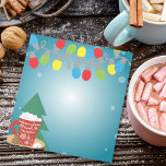 Bloc De Notas Luces de cuerdas y Navidades de invierno acogedore<br><div class="desc">Descubre la magia de la temporada de vacaciones con este encantador bloc de notas de temática Navidad. Adornado con una vibrante cadena de coloridas luces Navidades en la parte superior, inmediatamente trae una alegría festiva a sus notas y recordatorios. El mueble está colocado sobre un fondo azul y nevado que...</div>