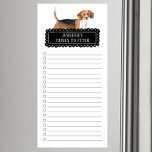 Bloc de notas magnético de Beagle Shopping List<br><div class="desc">Cosas adorables para buscar a Beagle dog con un marco de pizarra negra personalizado con tu nombre.</div>