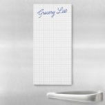 Bloc De Notas Magnético Líneas de cuadrícula   lista clásica de compras de<br><div class="desc">Este diseño clásico de bloc de notas presenta un fondo de cuadrícula en blanco y negro con un precioso guión azul. Excelente como una lista de compras pero puede ser editada para tener también un nombre o frase. ¡Esta nota también hace un regalo maravilloso para los niños, padres y abuelos!...</div>