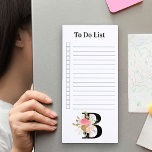 Bloc De Notas Magnético Lista de Monograma Floral Rosa y Oro para Hacer<br><div class="desc">Personalice este bloc de notas magnético de bonito con un monograma floral. Este diseño floral de acuarela femenina tiene un ramo de flores rosadas y doradas para decorar la primera. Diseñado como una lista de tareas pendientes, el bloc de notas incluye líneas gobernadas y casillas de verificación y también funciona...</div>