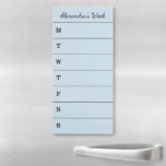 Bloc De Notas Magnético Lista de nombres de script de planificador de azul<br><div class="desc">Planifique sus tareas y compromisos más importantes de lunes a domingo con un planificador semanal azul claro o haga una lista con su nombre en la parte superior en una fuente de escritura negra. Los días de la semana se dividen en filas de igual tamaño con la primera letra de...</div>