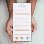 Bloc De Notas Magnético Nombre personalizado de la Abeja de Abejas<br><div class="desc">Un regalo perfecto para tu profesor o amigo amante de las abejas, este lindo bloc de notas muestra el arte original de un lindo abejorro estampado. Añada el nombre de su profesor a este dulce y personalizado bloc de notas para un regalo especial extra durante la semana de Apreciación del...</div>