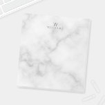 Bloc De Notas Mármol blanco con monograma y nombre personalizado<br><div class="desc">Añada un toque de estilo único a su escritorio con este elegante y elegante Bloc de notas del patrón de mármol blanco con monograma y nombre en sans modernos grises estilo serif tipo fuente sobre fondo de mármol blanco.</div>