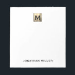 Bloc De Notas Monograma blanco y oro personalizado<br><div class="desc">Haga una declaración con este elegante bloc de notas blanco personalizado con un monograma de oro metálico cepillado inicial y nombre en la tipografía clásica de bloques. Perfecto para tomar notas, hacer listas de tareas pendientes o escribir sus pensamientos, este bloc de notas es un deber-tener para cualquiera que valore...</div>