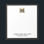 Bloc De Notas Monograma de lujo elegante<br><div class="desc">Eleva tu juego de papelería con este bloc de notas monogramado con tipografía clásica de bloques y un marco negro con un monograma de medallón de oro cepillado. El bloc de notas incluye espacio para el texto personalizado, como su nombre y título, lo que lo hace perfecto para uso personal...</div>