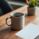 Bloc De Notas Monograma de nombre personalizado<br><div class="desc">Notepad moderno,  elegante y de moda con un color azul polvoriento con monograma tostado y tipografía de nombre blanco. Los colores se pueden personalizar a su elección</div>