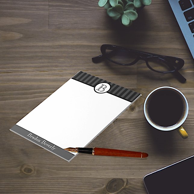 Bloc De Notas Monogramado en blanco y negro personalizado (Subido por el creador)