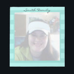 Bloc De Notas Nombre de familia personalizada de la foto<br><div class="desc">Un envío de fotos cuadrado. Plantilla fácil de usar. Simplemente teclee tu propio nombre familiar para hacerlo propio. Diseño de banda de color con otros colores disponibles. Ideal para oficina de personalizados,  escuela o papelería personal.</div>