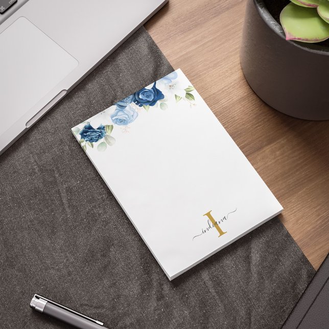 Bloc De Notas Nombre del guión del eucalipto del monograma azul  (Dusty Blue Floral Monogram Script Notepad)
