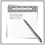 Bloc De Notas Nombre personalizado Patrón geométrico blanco y ne<br><div class="desc">Diseño de nombre personalizado con diseño geométrico en blanco y negro clásico. Perfecto para los amantes de la sencillez con un aspecto moderno. Haga clic en personalizar para agregar fácilmente su nombre o el texto de su elección.</div>