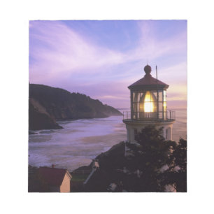 Bloc De Notas O, costa de Oregón, faro de Heceta Head, encendido
