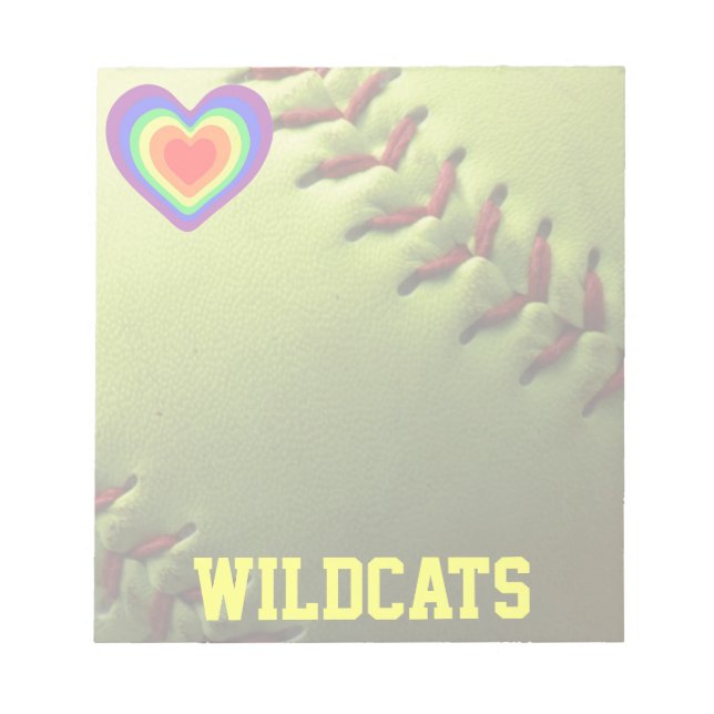 Bloc De Notas Orgullo Softball Corazón y nombre arcoiris (Frente)