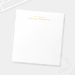 Bloc De Notas Oro profesional<br><div class="desc">El Bloc de notas profesional presenta un nombre y texto personalizados en estilo de tipo de letra serif clásico de color dorado sobre fondo blanco. Atención: Los detalles del Relieve metalizado se simulan en la obra. Este producto no contará con ningún relieve ni capa que creen un efecto metalizado.</div>