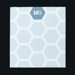 Bloc De Notas Patrón de combo de miel de monograma azul claro<br><div class="desc">Nota monogramada de azul claro con sus iniciales en un tipo rústico angustiado. Talla de peine de miel personalizada con tus iniciales en blanco contra un hexágono azul.</div>