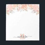 Bloc De Notas Peach Watercolor Flor floral Monograma<br><div class="desc">Este diseño puede ser personalizado en el área proporcionada cambiando la foto y/o el texto. O puede personalizarse haciendo clic en Personalizar esta plantilla y, a continuación, eligiendo la opción de hacer clic en el personalizar y eliminando o cambiando el color del fondo, agregando texto, cambiando el color o estilo...</div>