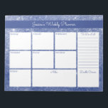 Bloc De Notas Personalizado Blue Shimmer Planner Weekly y Lista<br><div class="desc">Personalice este planificador semanal, que tiene un fondo de brillo brillante de color azul. El diseño tiene espacio para sus notas diarias, una lista de tareas pendientes, una sección de notas generales y un rincón de garabatos. Dicho esto, la plantilla está preparada para que usted pueda personalizar cualquiera de los...</div>