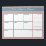 Bloc De Notas Planner semanal geométrico azul y Personalizado ro<br><div class="desc">Este elegante planificador semanal tiene espacio para sus notas diarias, una lista de tareas pendientes, una sección de notas generales y un rincón de doodles. Dicho esto, la plantilla está preparada para que usted pueda personalizar cualquiera de los títulos de sección para satisfacer sus necesidades (por ejemplo, metas, gratitud, citas,...</div>