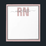 Bloc De Notas Regalos de graduación de enfermeras de RN registra<br><div class="desc">Sudadera de regalo de graduación de enfermeras de RN. Este diseño personalizado de enfermería es un gran regalo para cada enfermera registrada de RN.</div>