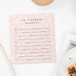 Bloc De Notas Rosa | Lista de tareas pendientes del profesor de<br><div class="desc">Guau, el profesor favorito de su hijo en las vacaciones o la semana de apreciación del profesor con este genial panel personalizado de la lista de tareas pendientes que presenta un patrón científico temático de microscopios, zapatillas, átomos y libros con un fondo rosa pastel. Personalice con el nombre de su...</div>