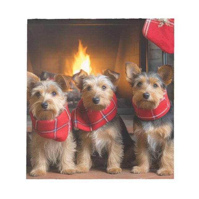 Bloc De Notas Terrier Australiano junto a la chimenea de Navidad (Frente)