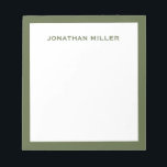 Bloc De Notas Tipografía simple de la Marina Blanca<br><div class="desc">Un cuaderno profesional con un diseño minimalista en verde oliva y blanco. Nombre de monograma personalizado sobre un sencillo fondo blanco,  enmarcado por un borde verde oliva. Personalice el uso de los campos proporcionados o utilice el botón "mensaje" para ponerse en contacto con el diseñador para obtener ayuda.</div>